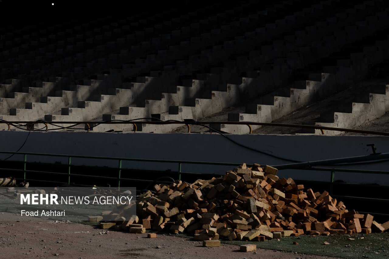 تعمیر ورزشگاه آزادی