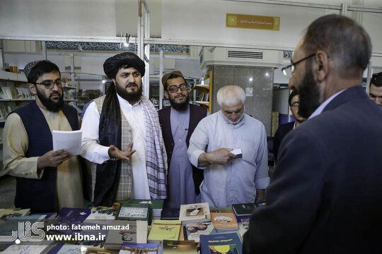 تصاویر: پای طالبان به نمایشگاه کتاب تهران باز شد