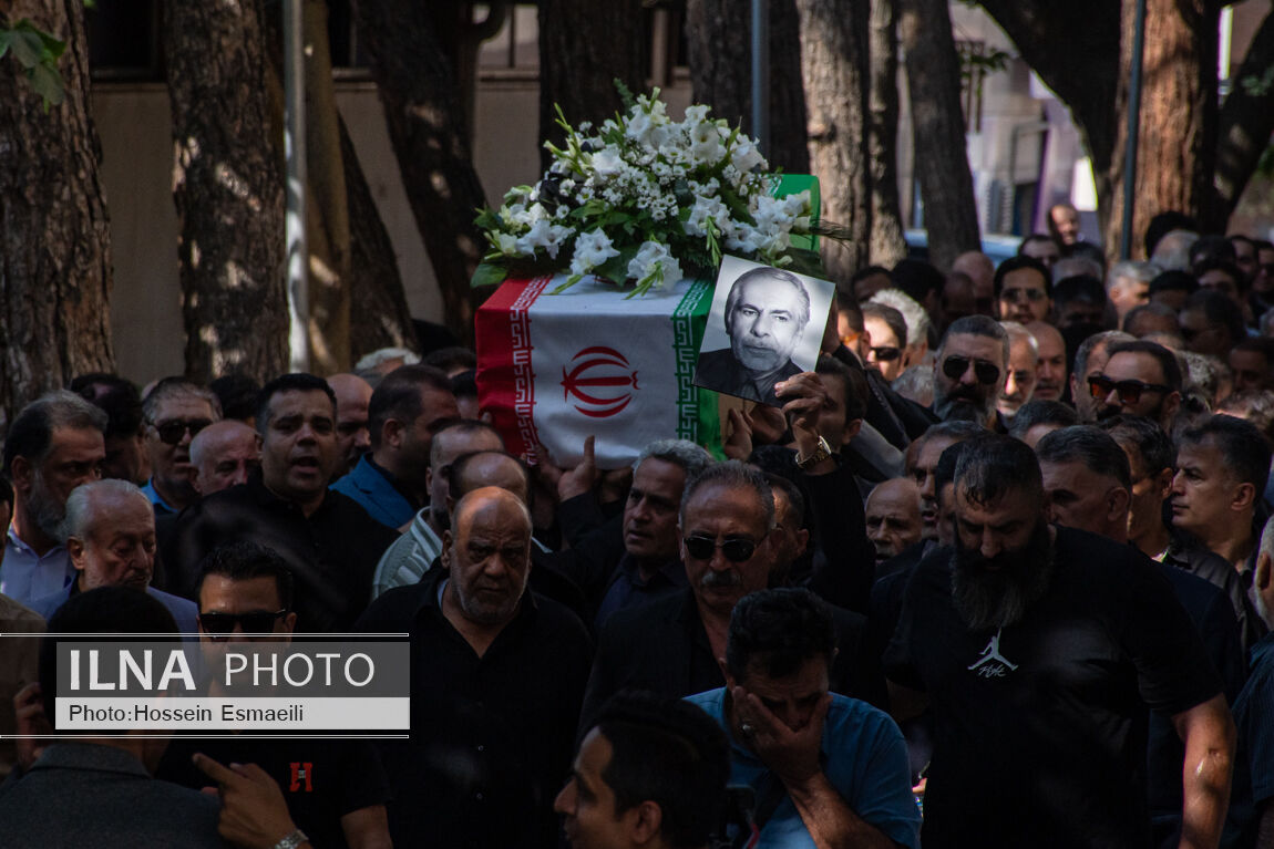 مراسم تشییع پیکر «احمد ناطق‌نوری»