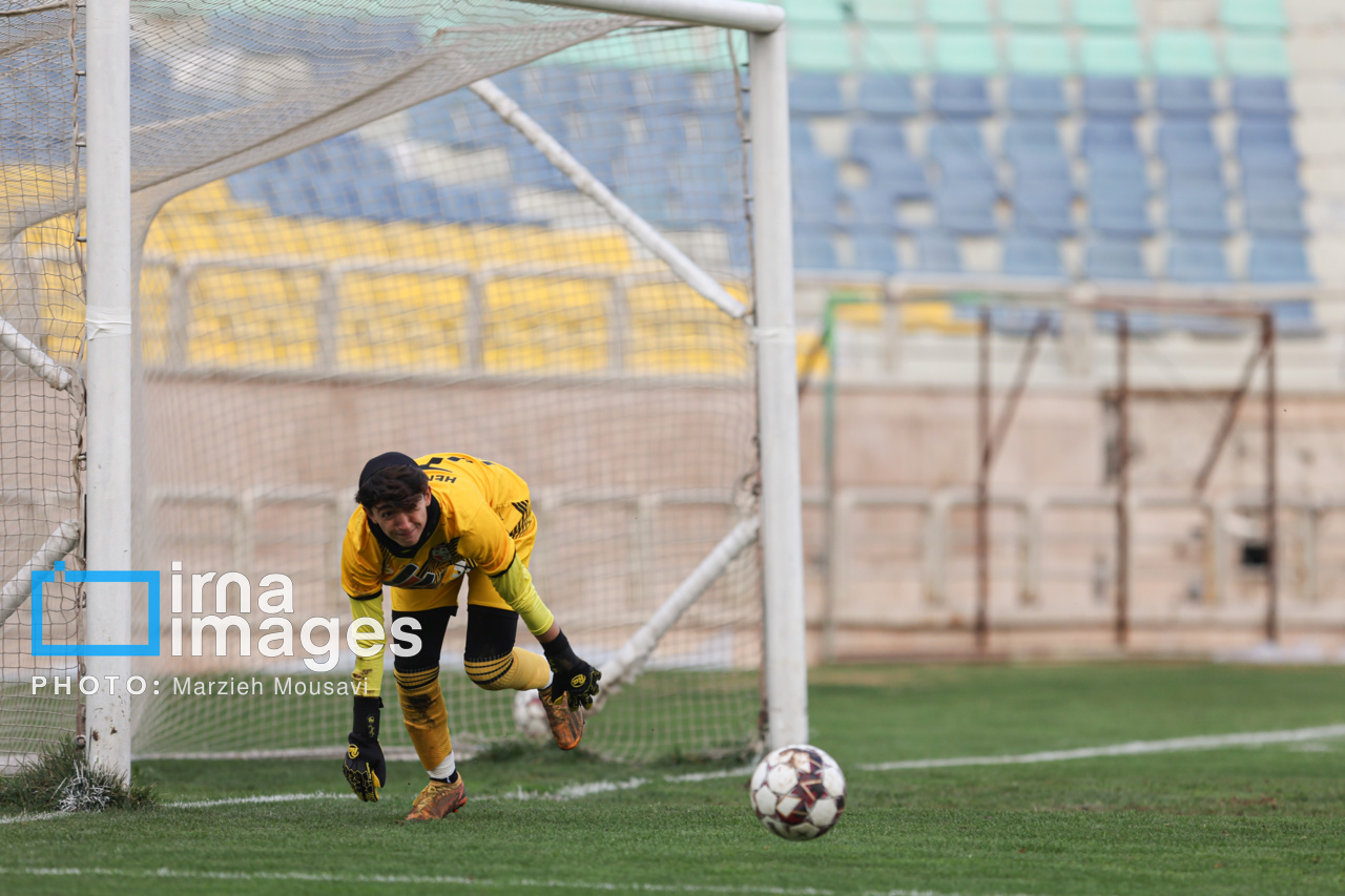 فوتبال دختران