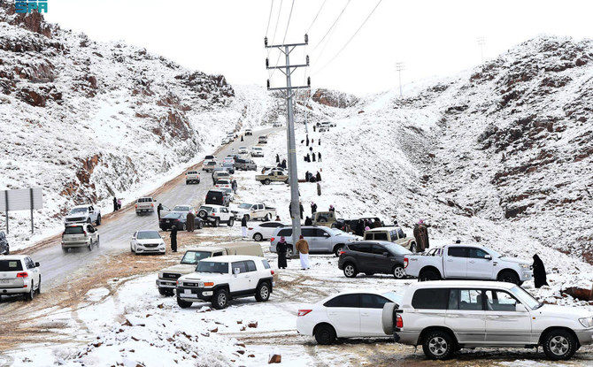 Snow falls at Jabal Al-Lawz in Saudi Arabia's Tabuk region | Arab News