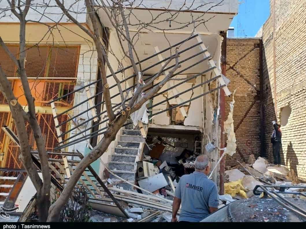 انفجار مهیب یک منزل مسکونی در بروجرد + عکس 3