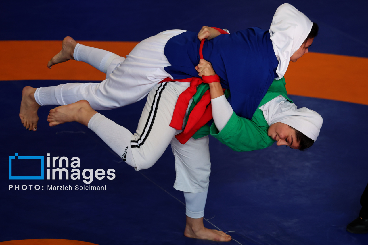 لیگ آلیش زنان