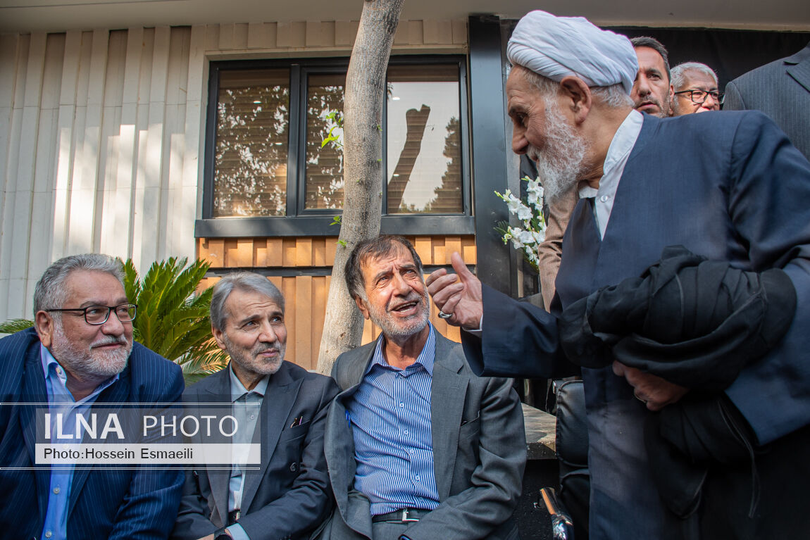 مراسم تشییع پیکر «احمد ناطق‌نوری»