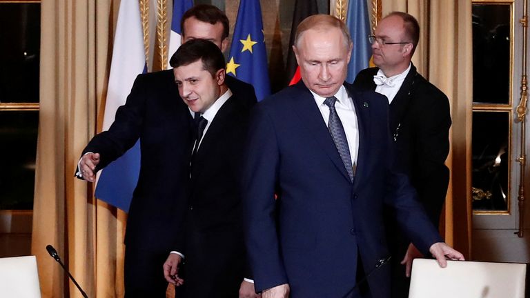 skynews-vladimir-putin-volodymyr-zelenskyy_6914128