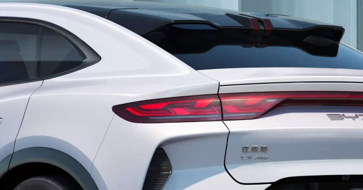 این کراساور چینی شکل پورشه است!/عکس