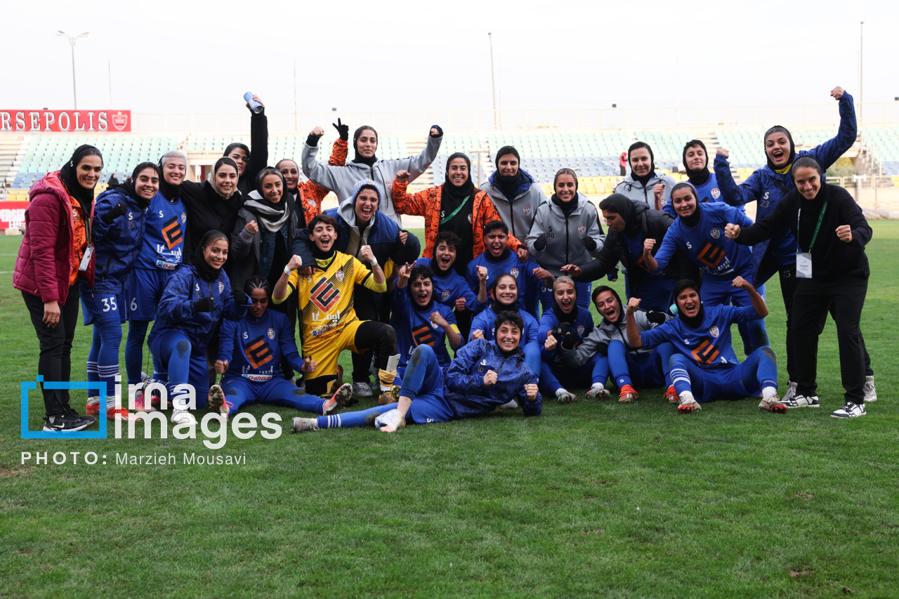 فوتبال دختران