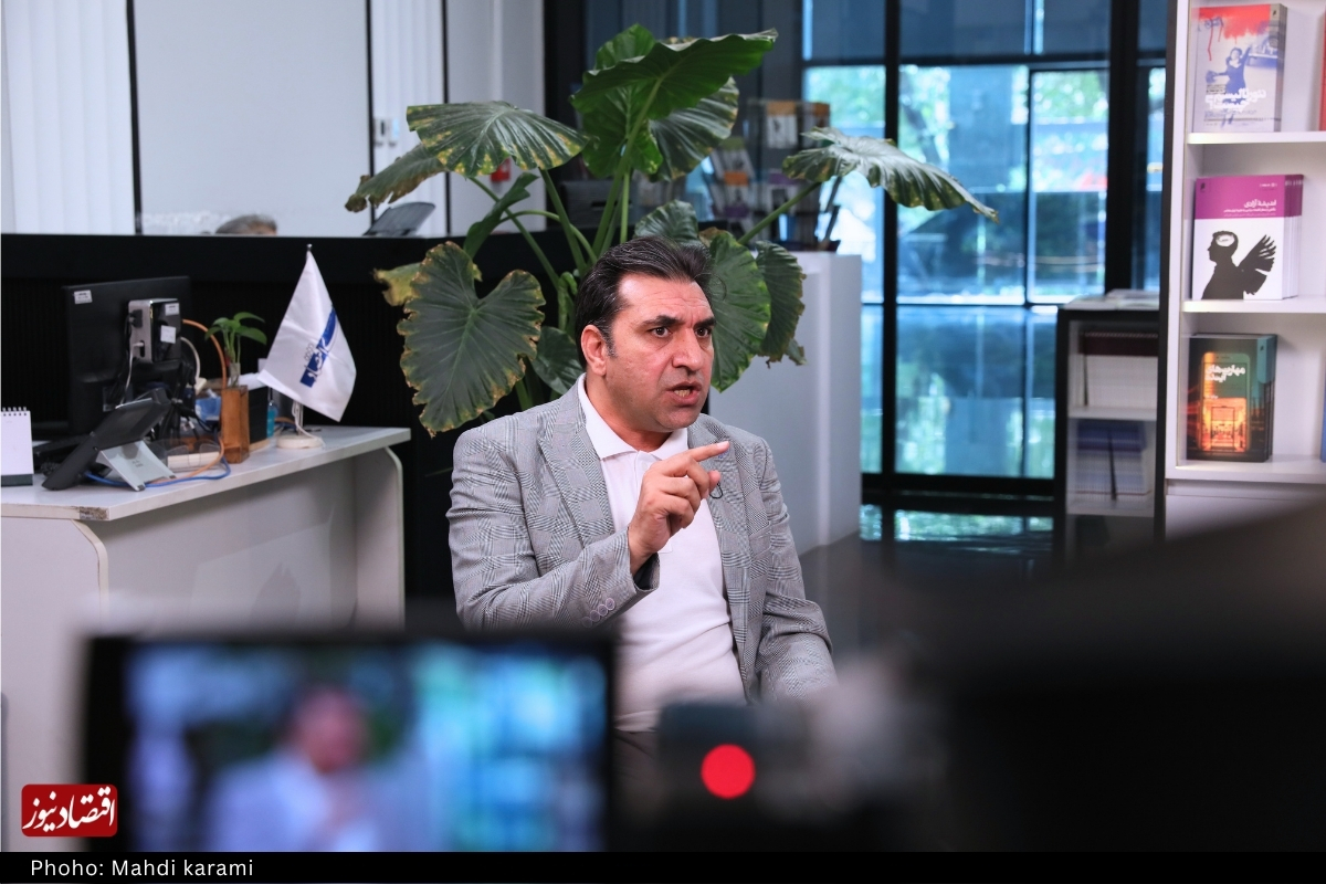 مناظره احمد زیدآبادی و مرتضی کاظمی