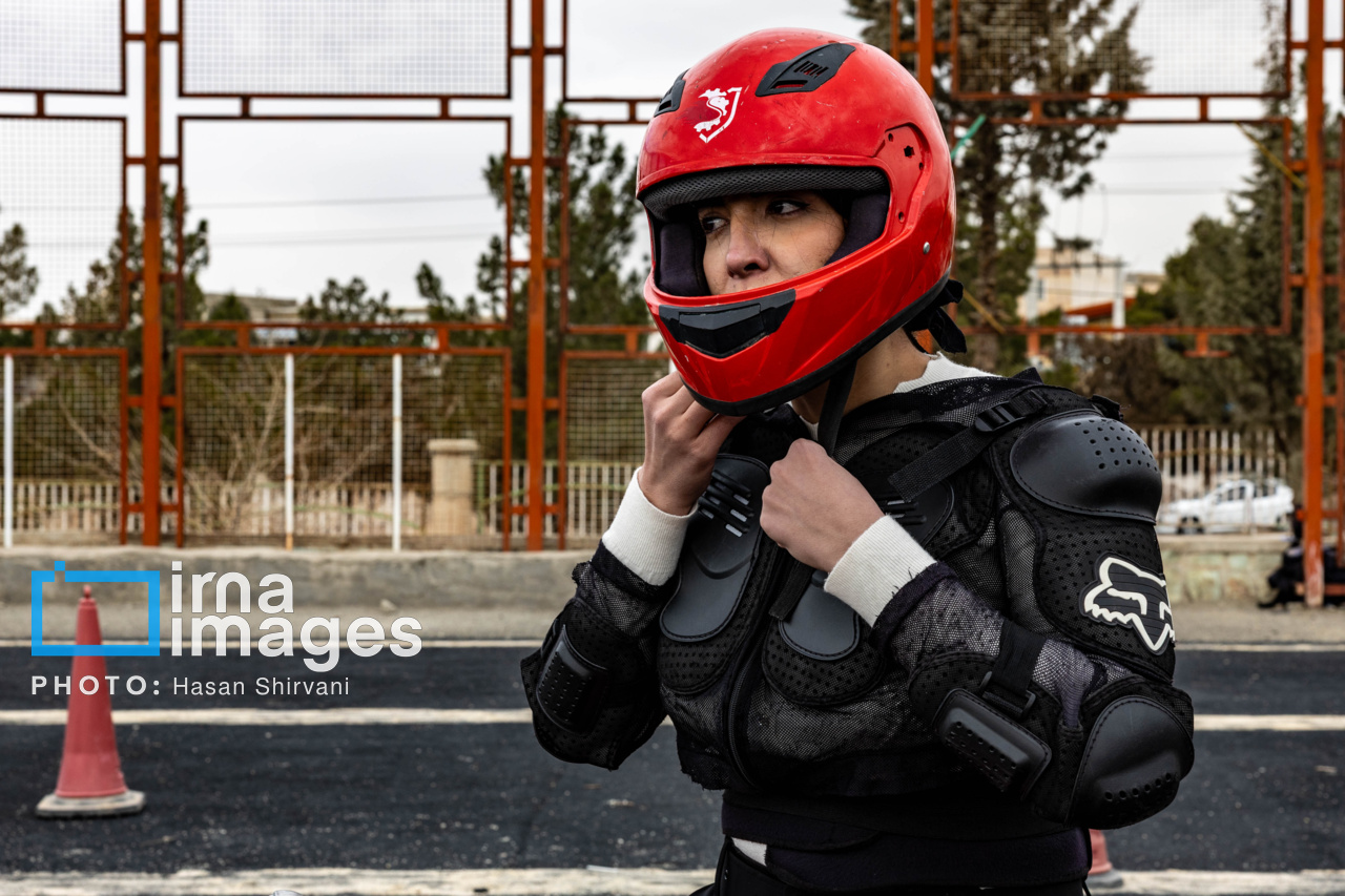 موتورسواری زنان