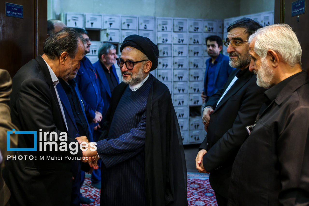 تصاویر | همنشینی اصلاح طلبان و اصولگرایان در مراسم چهلم مرحوم احمد توکلی؛ از حدادعادل و زاکانی تا معاونان پزشکیان و خاتمی 9