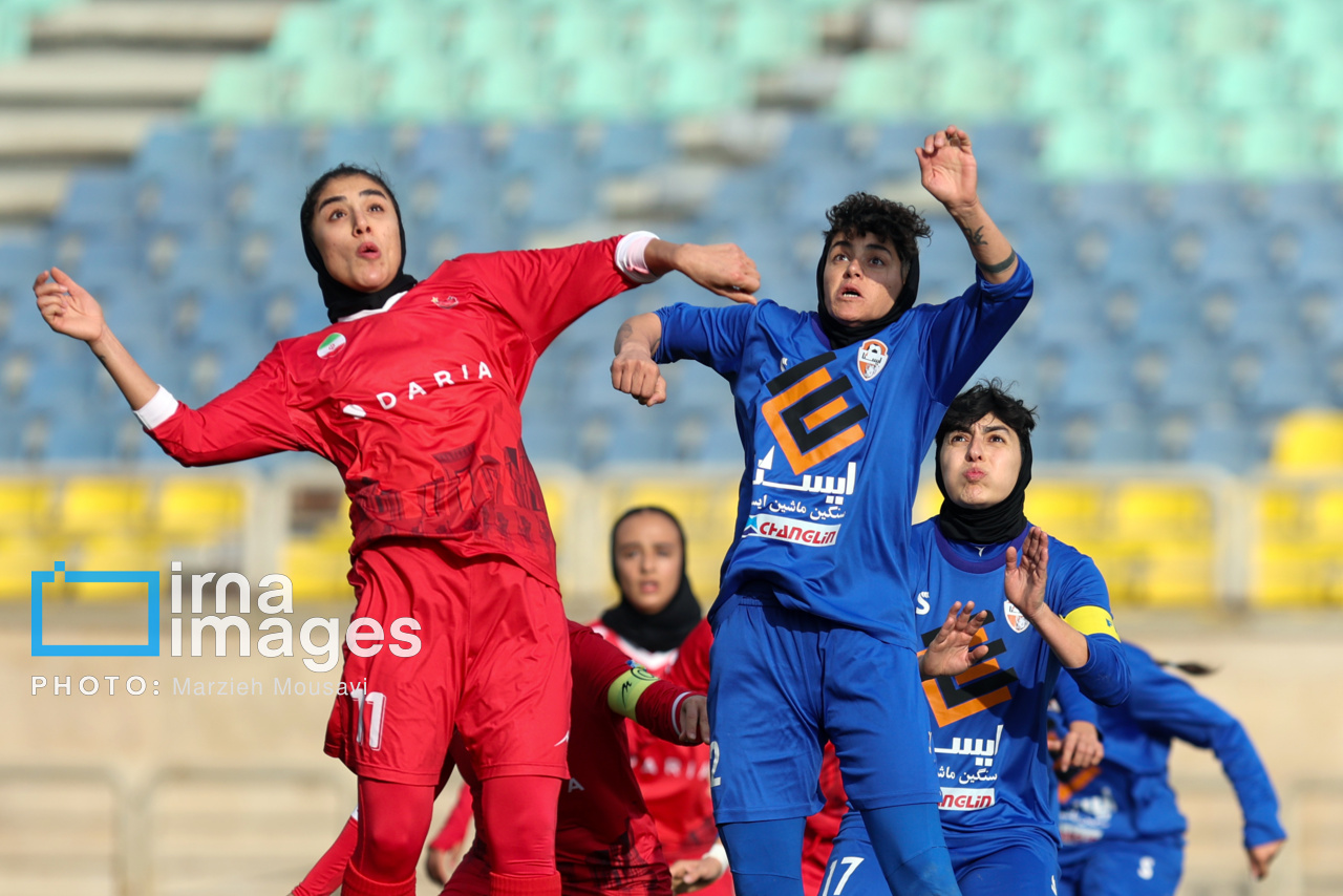 فوتبال دختران