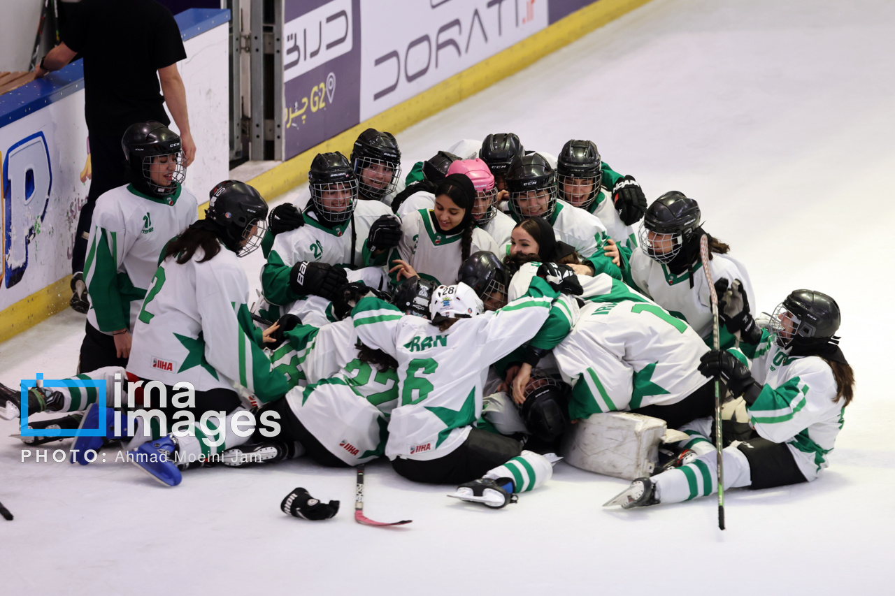 هاکی روی یخ دختران