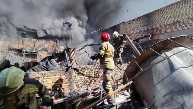 آتش‌سوزی در شهرک صنعتی شمس‌آباد تهران + عکس 3