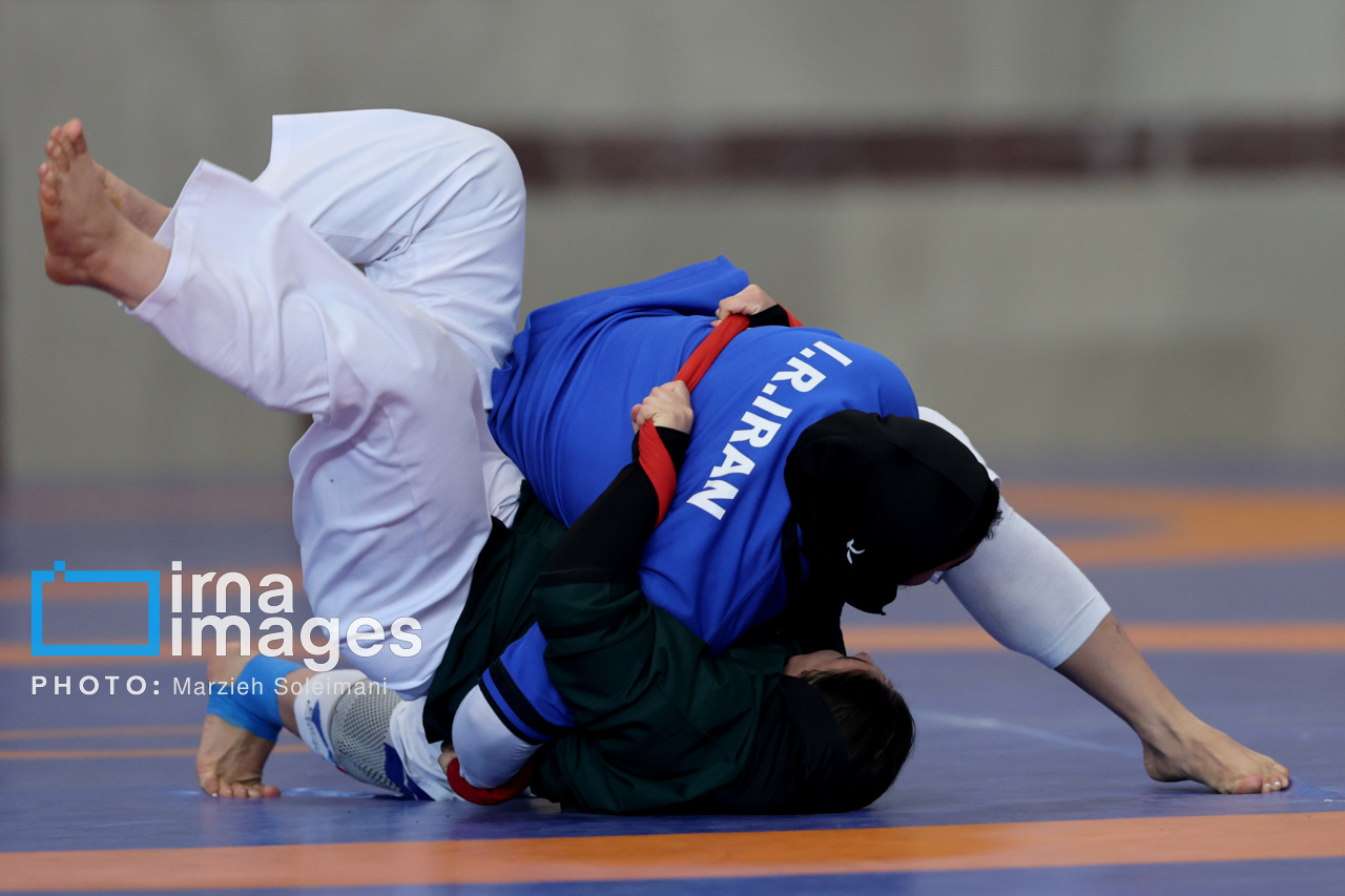 لیگ آلیش زنان