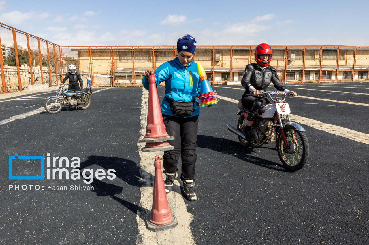 موتورسواری زنان