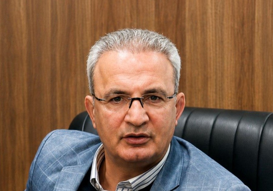 عکس ۲- امیررضا خادم مدیرعامل نفس آفتاب