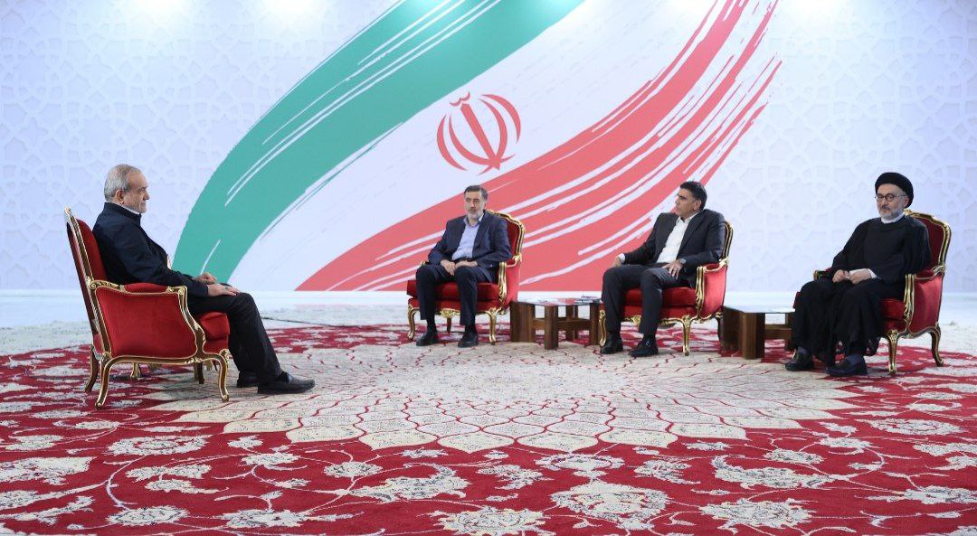 گفتوگوی آزاد پزشکیان با سه تن از فعالان سیاسی - رسانهای + عکس 2