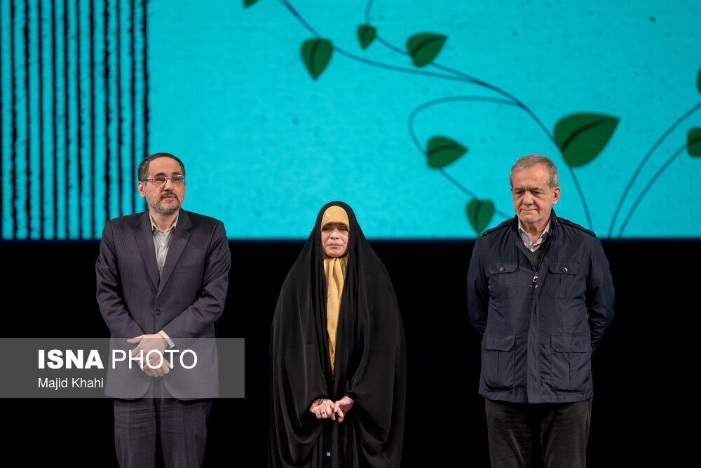 تصاویری متفاوت همسر محمدباقر قالیباف در کنار مسعود پزشکیان + عکس 2