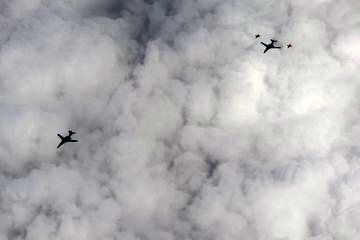 تصویر جنگنده‌های اسرائیلی در آسمان خلیج فارس | جنگنده‌ها بمب افکن‌های آمریکایی را اسکورت کردند