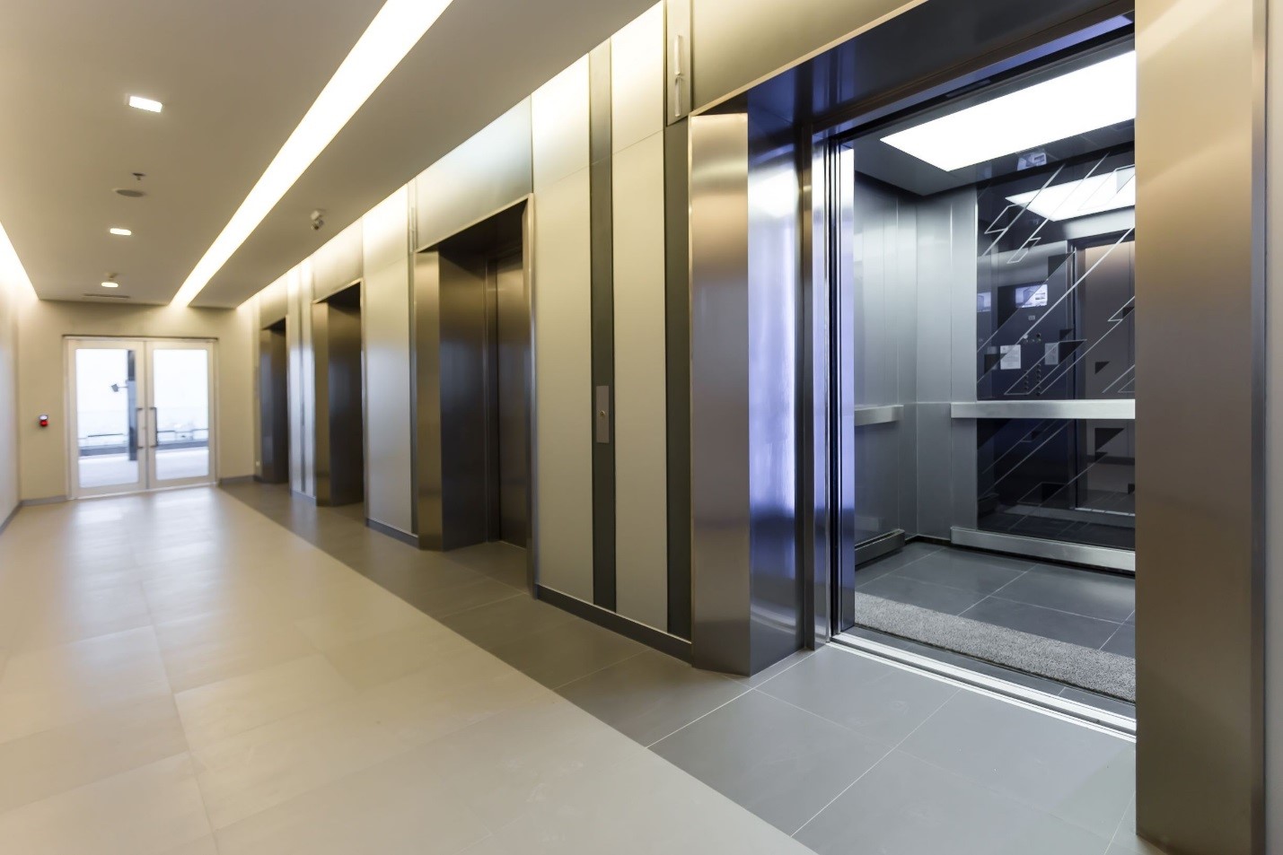 چرا هزینه تعمیر آسانسور برعهده مالک است؟