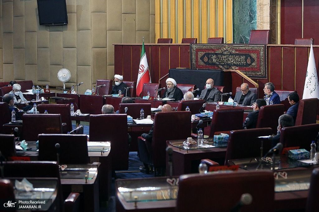 لاریجانی، شمخانی و محسن رضایی در یک جلسه اضطراری
