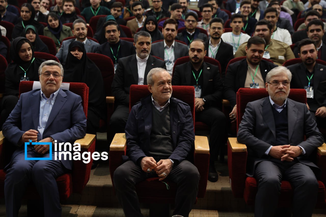 تصاویر | مراسم روز دانشجو با حضور پزشکیان 3