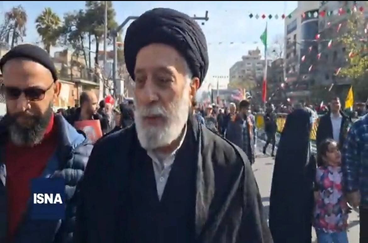 عکسی از هادی خامنه‌ای در مراسم 22 بهمن 2