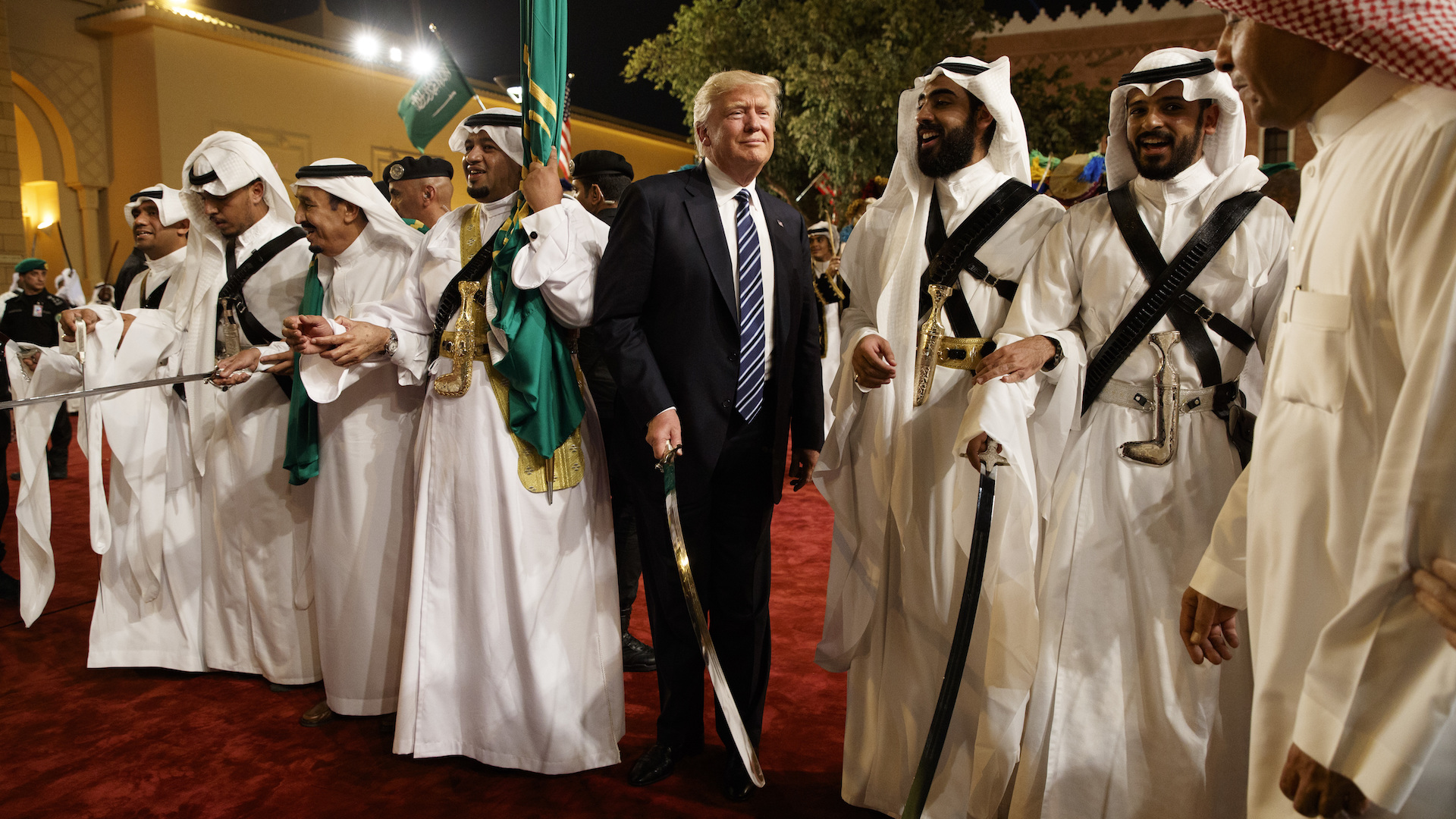 t_1495303905781_name_Trump_US_Saudi_Arabia_51684_08a76