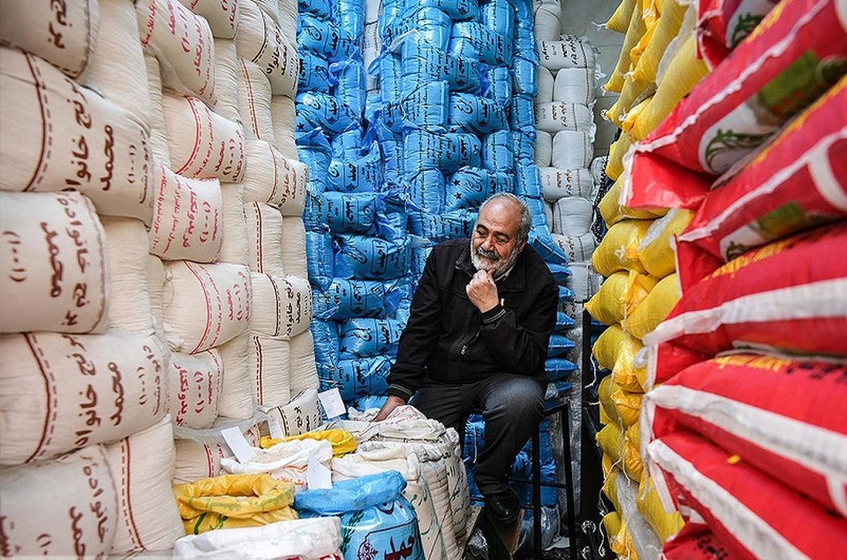 پشت پرده افزایش قیمت برنج در بازار | مختاریانی: توقف واردات برنج پاکستانی، بازار را صعودی کرد | خاکی: دولت ارز واردکنندگان برنج را پرداخت نکرده است 4