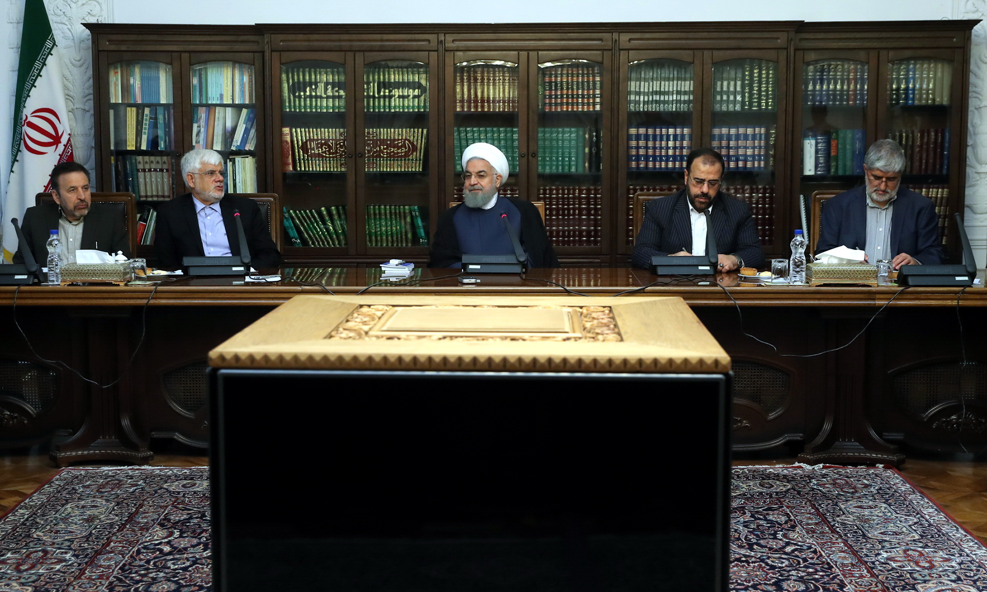دیدار روحانی با اعضای فراکسیون امید