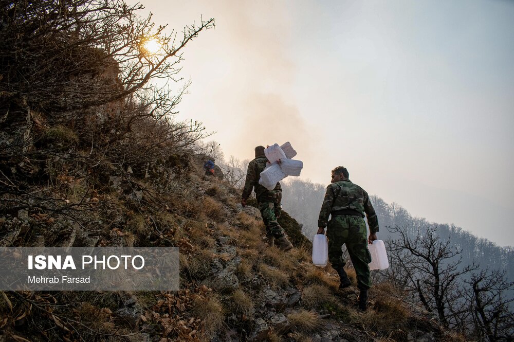 تصاویر | نبرد الیت با شعله‌ها 7