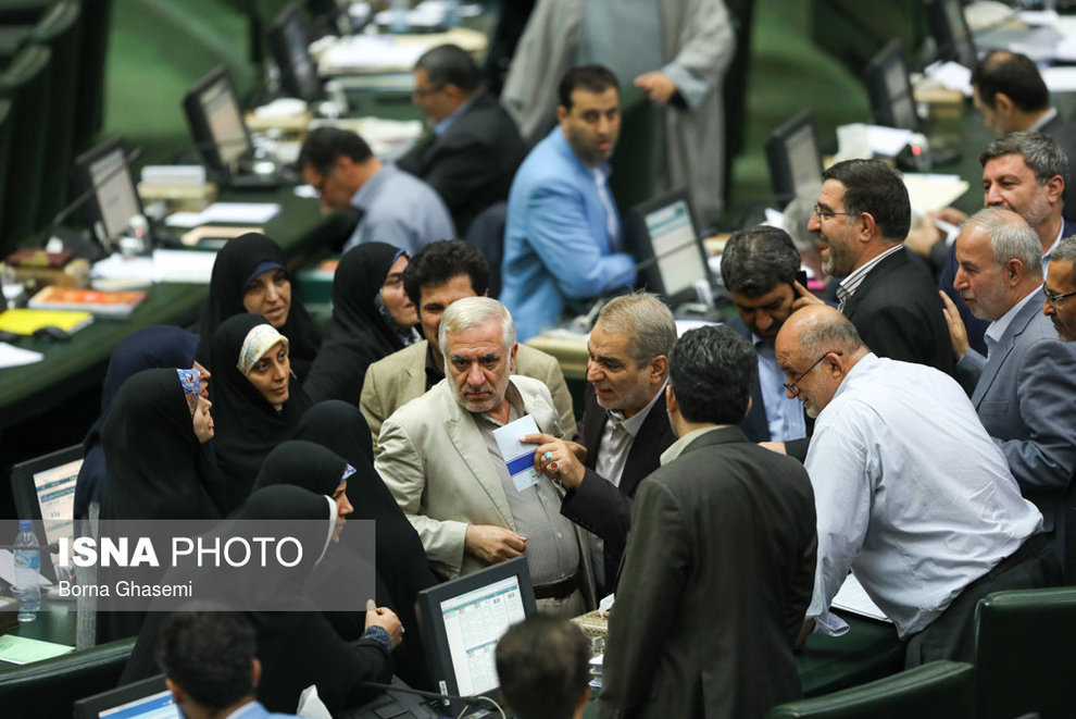 تصاویر امروز مجلس با موضوع بررسی رفع حصر 