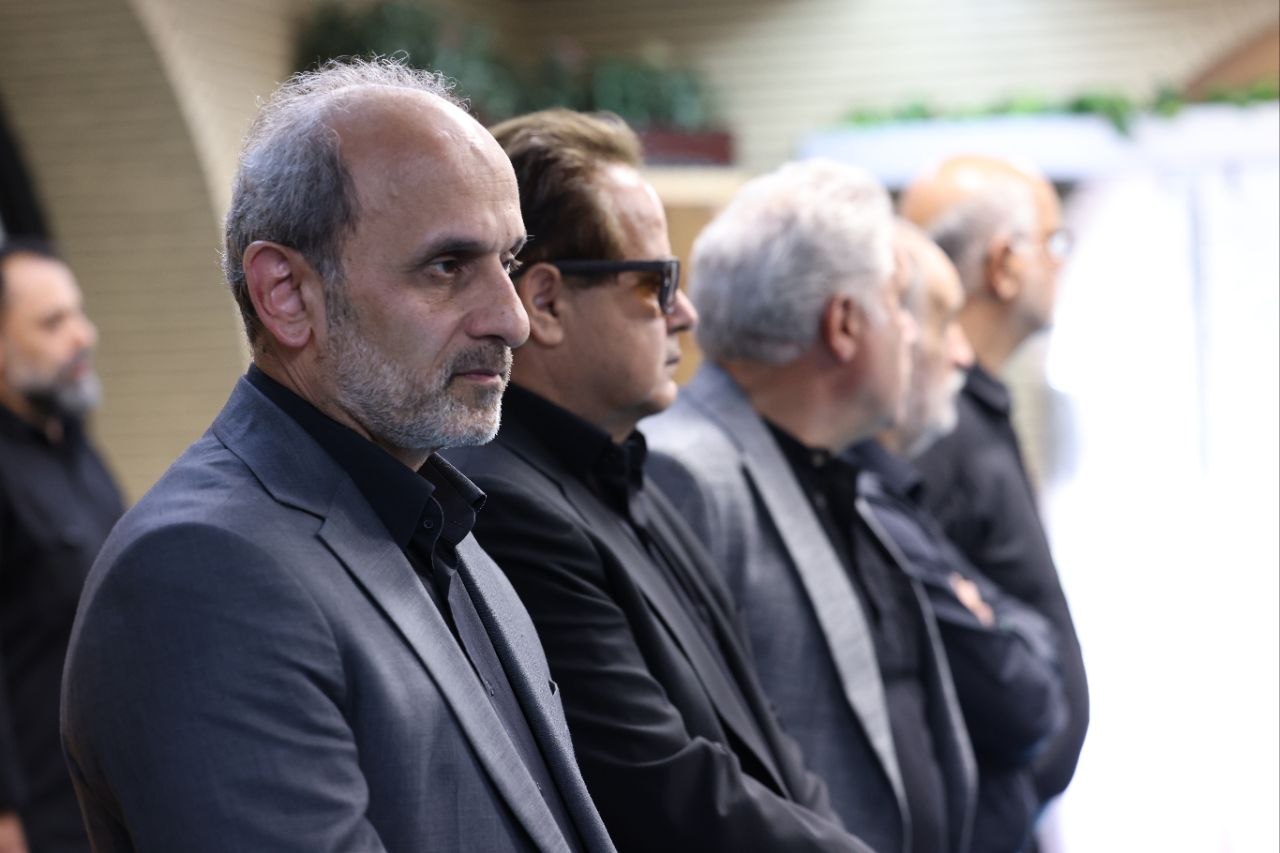 مراسم بزرگداشت اکبر عبدی در صدا و سیما / پیمان جبلی هم آمد / مهران رجبی و مهران غفوریان هم بودند 2