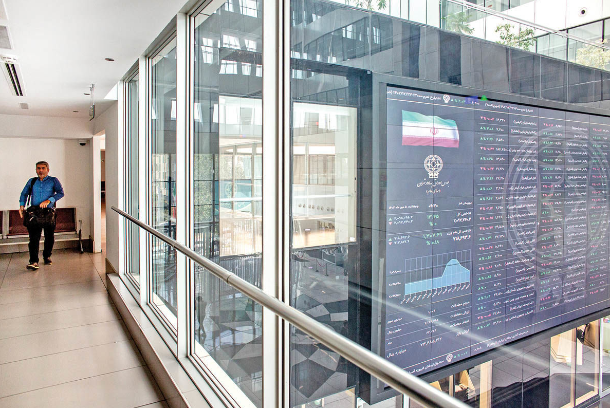 ارز تک نرخی، موتور جهش بورس شد | رشد 7 درصدی شاخص کل در هفته سوم دی‌ماه 3