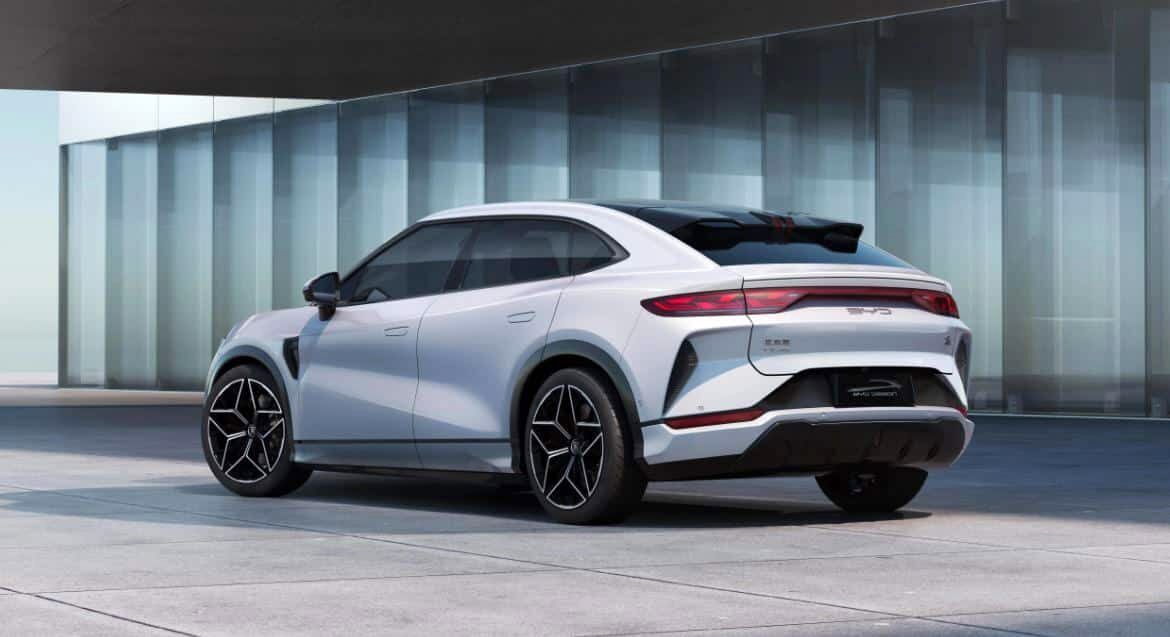 این کراساور چینی شکل پورشه است!/عکس