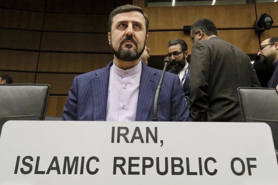 فاصله زیاد ایران و اروپا برای رسیدن به توافق / صدای طرفداران گفتگوی دیپلماتیک بلندتر است یا تندروها؟ 3