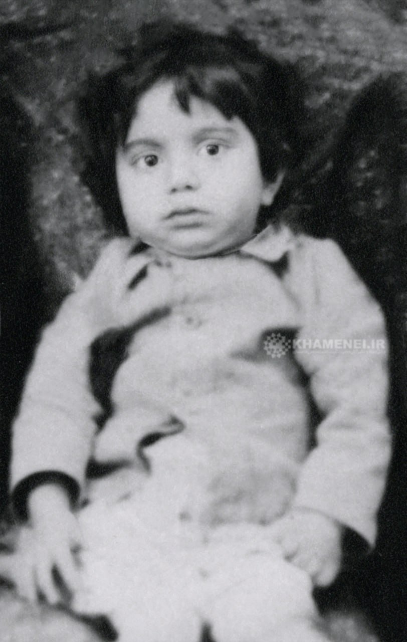 کودکی رهبر شهید انقلاب