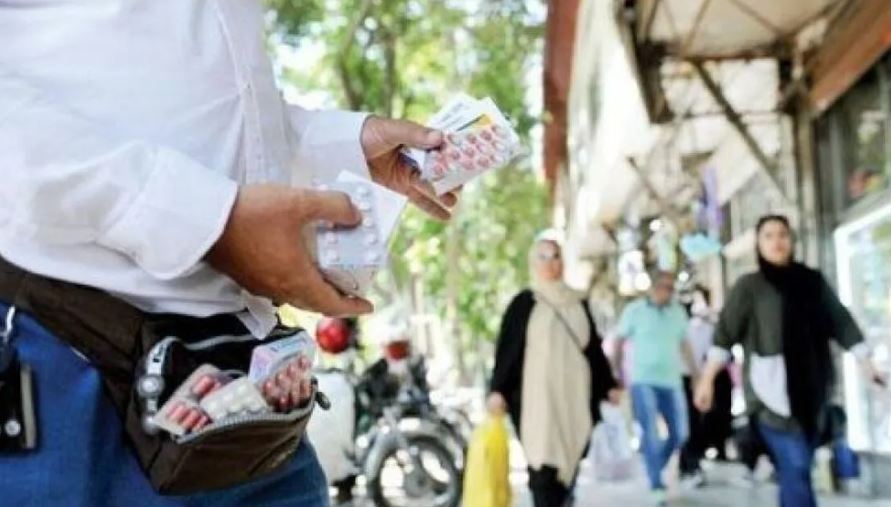 دارو فروش غیررسمی