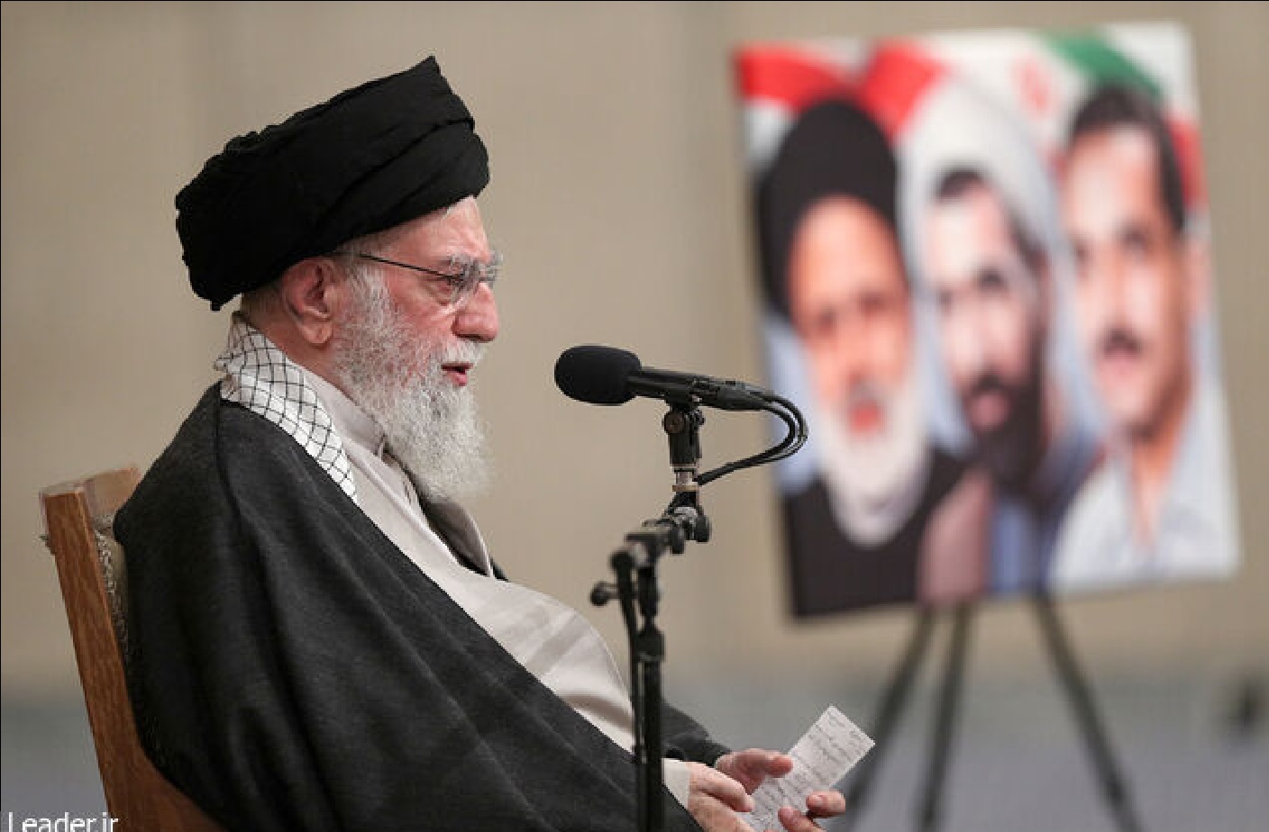 رهبر انقلاب اسلامی