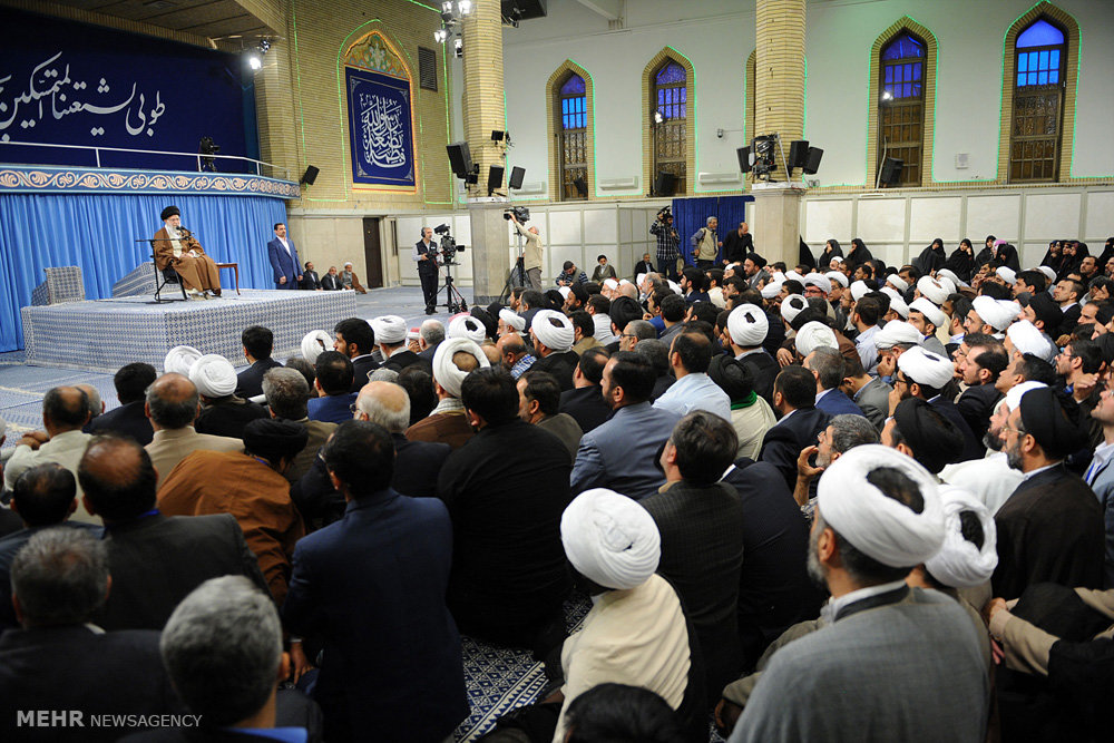 دیدار اعضای کنگره نقش شیعه درگسترش علوم اسلامی با رهبرانقلاب