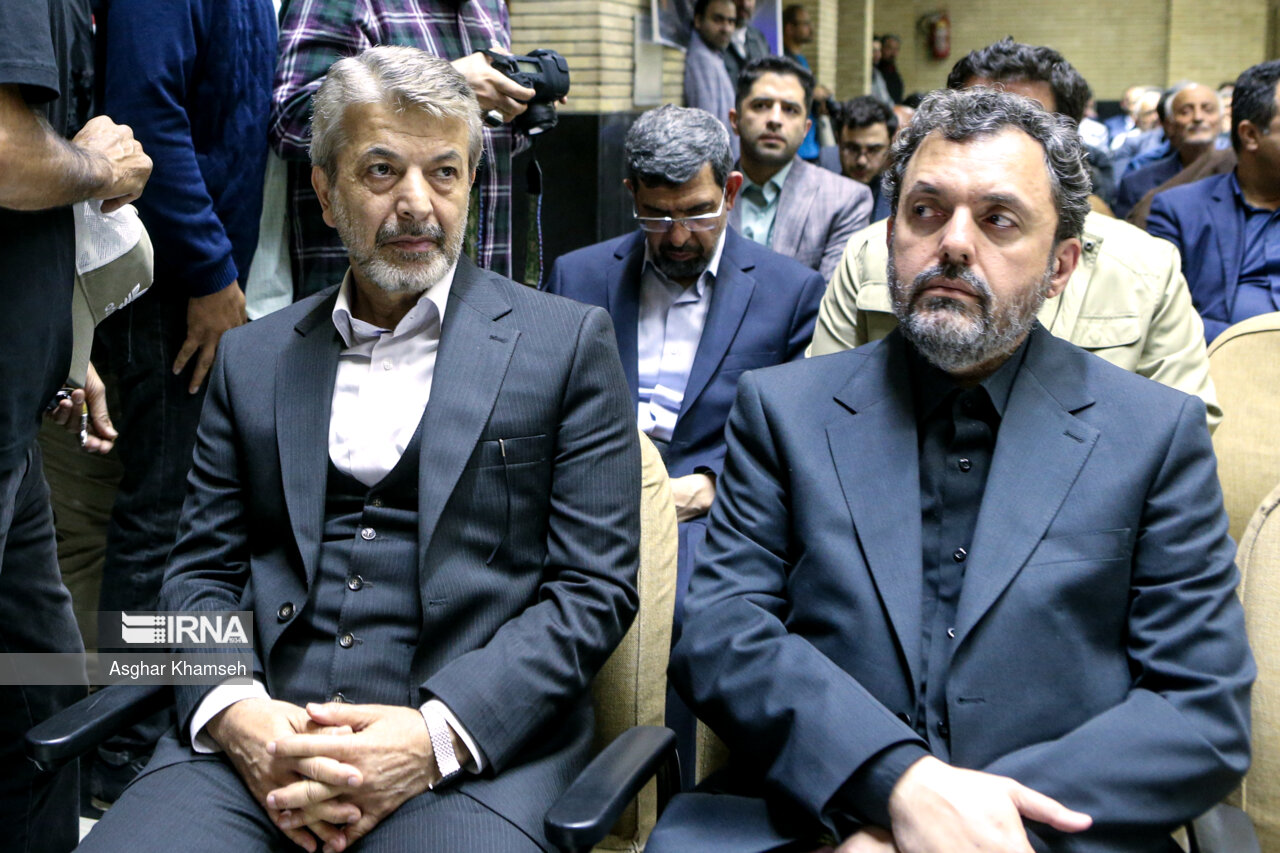 غیبت معنادار محمود احمدی‌نژاد در مراسم ترحیم معاون اولش + عکس 4