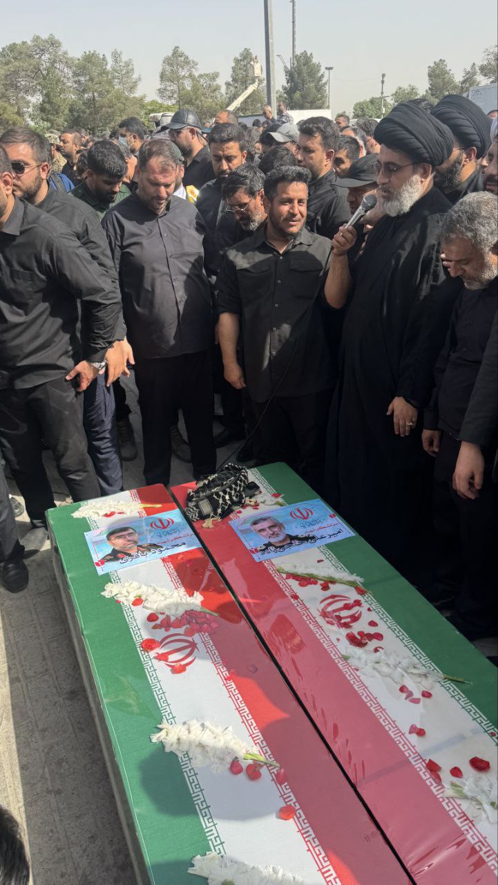 تصویری از تابوت سرداران شهید حاجی زاده و باقری + عکس 3
