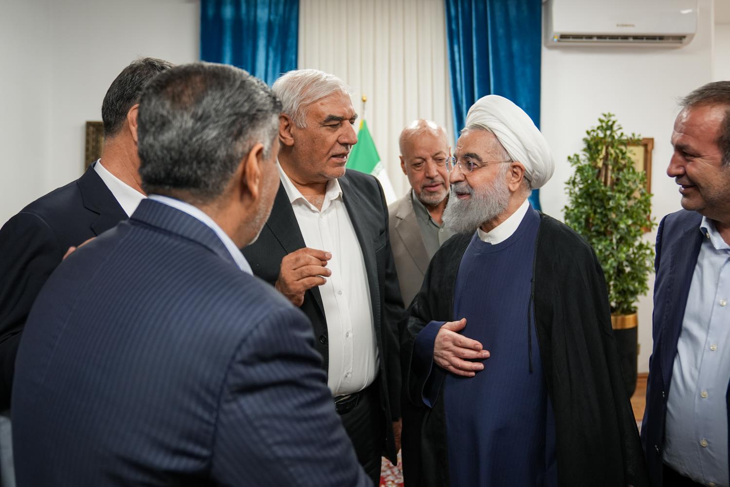 تصاویری جدید از حسن روحانی در یک دیدار / واعظی هم بود 4