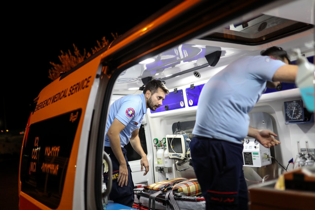 تصاویری از انتقال صابر کاظمی به ایران با تدابیر ویژه پزشکی 4