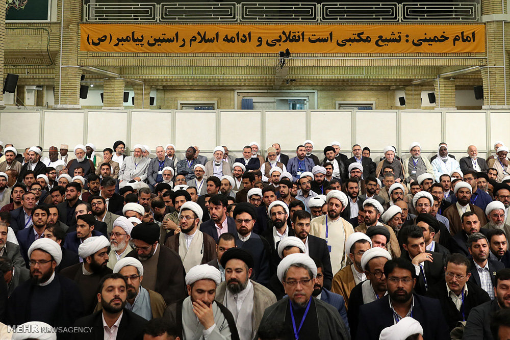 دیدار اعضای کنگره نقش شیعه درگسترش علوم اسلامی با رهبرانقلاب