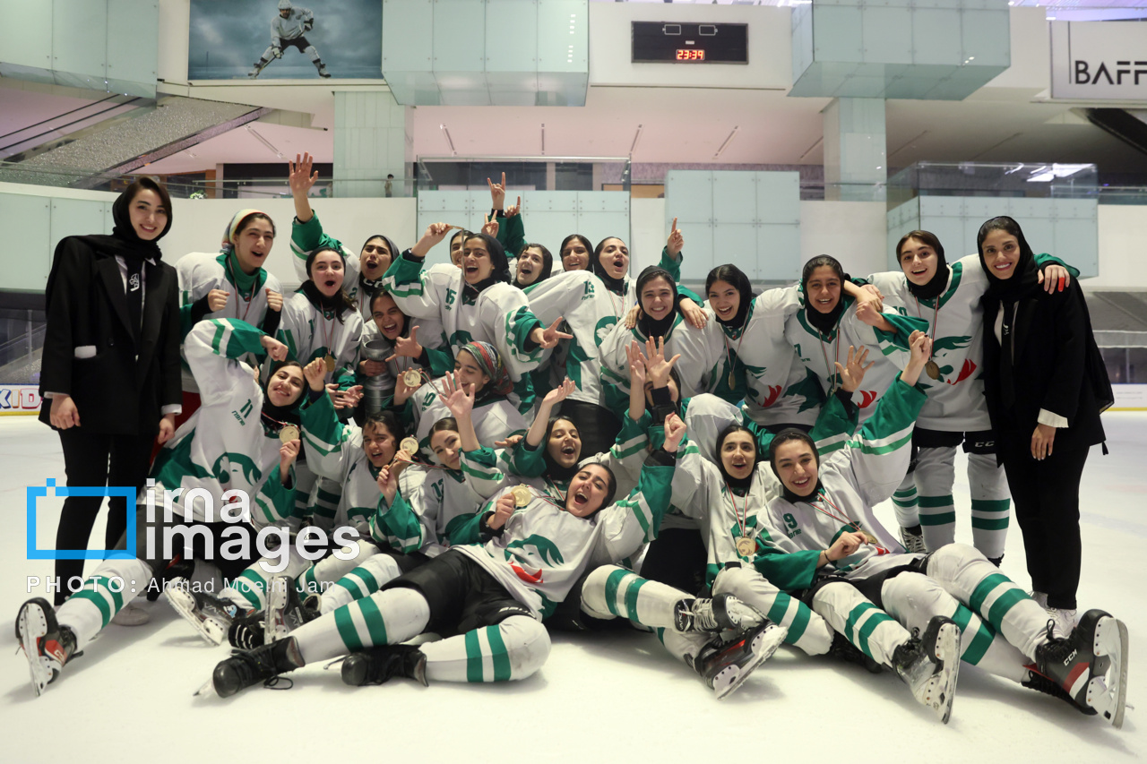 هاکی روی یخ دختران