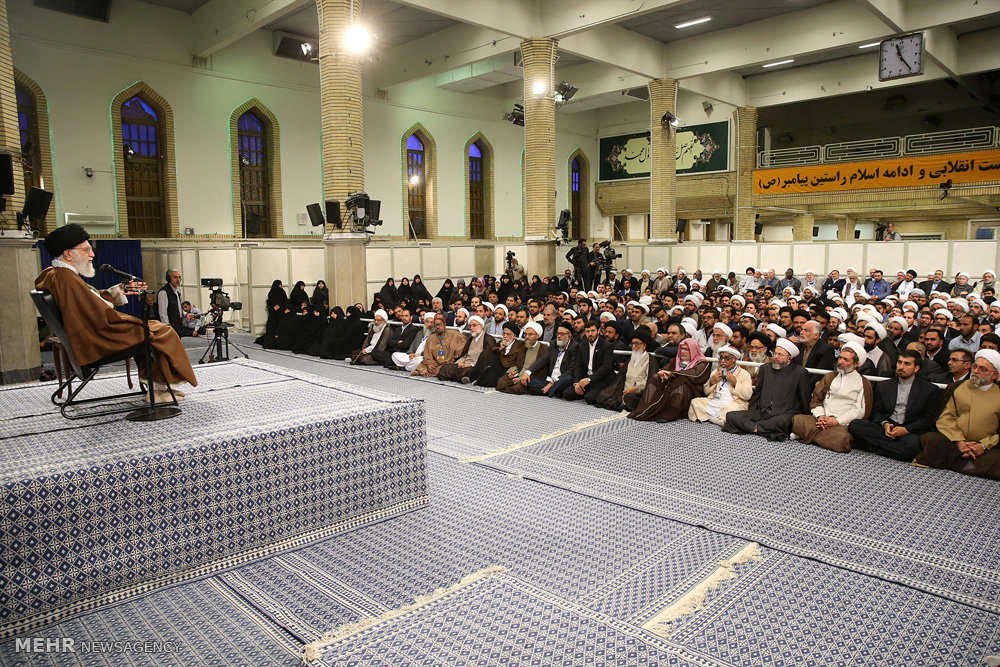 دیدار اعضای کنگره نقش شیعه درگسترش علوم اسلامی با رهبرانقلاب