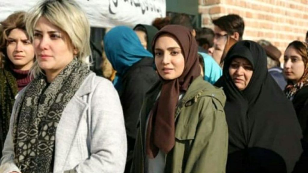 پنج روش حیرت‌آورِ دور زدن حجاب در سینمای ایران
