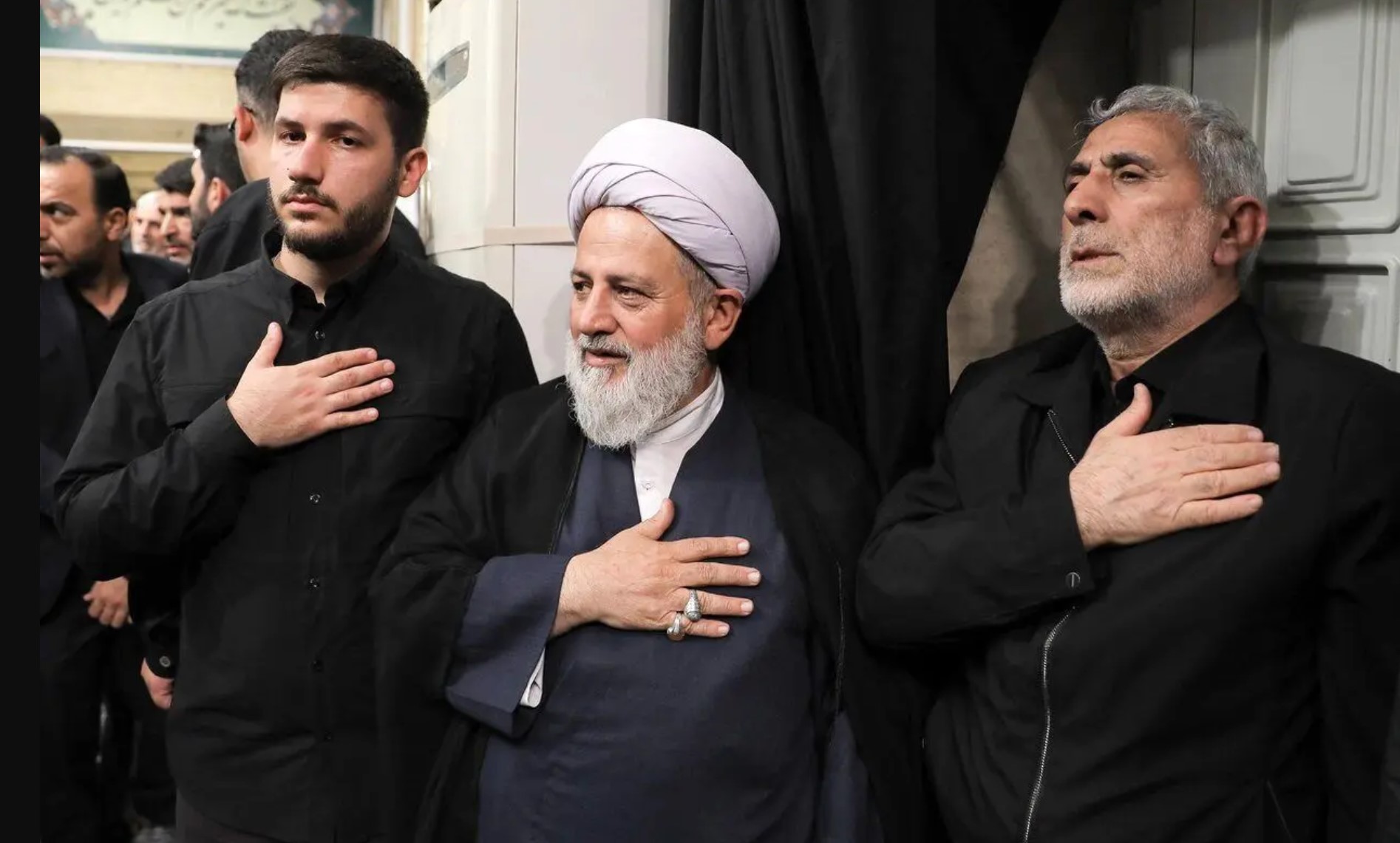 گفت‌وگوی سردار قاآنی با قهرمان پارالمپیک / فرمانده سپاه قدس در آخرین شب مراسم عزاداری فاطمیه (س) + عکس 2