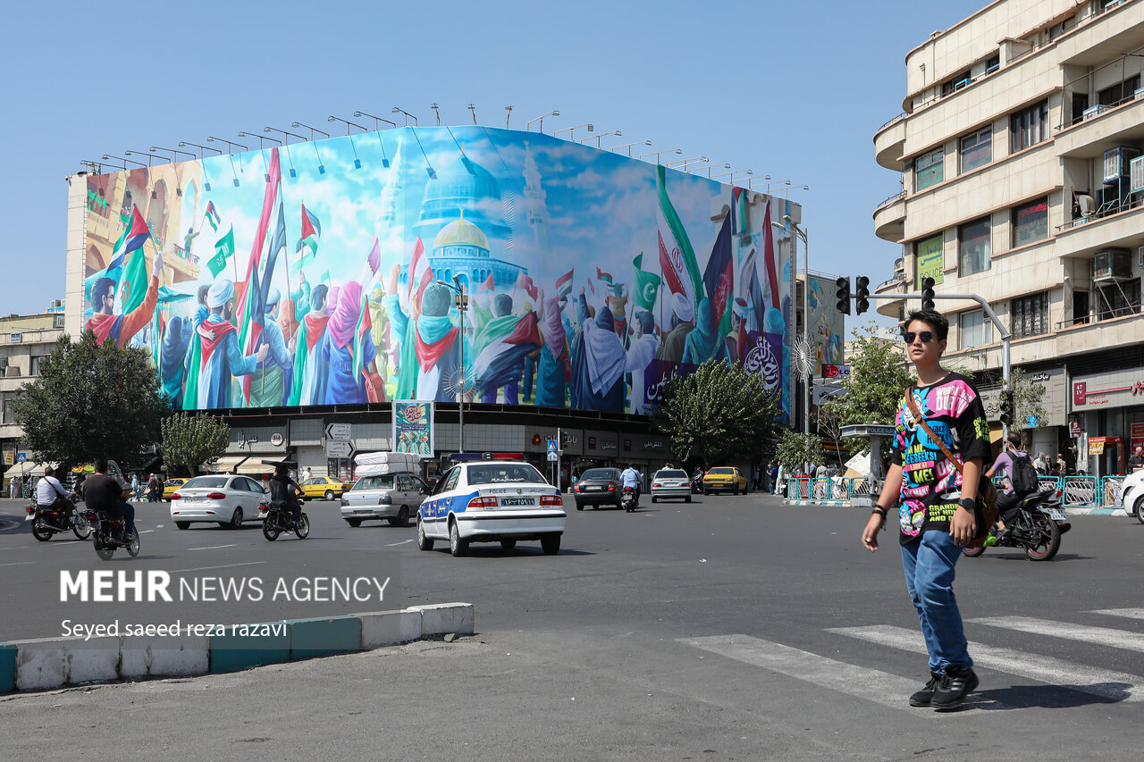 رونمایی از دیوارنگاره جدید میدان انقلاب + عکس 3